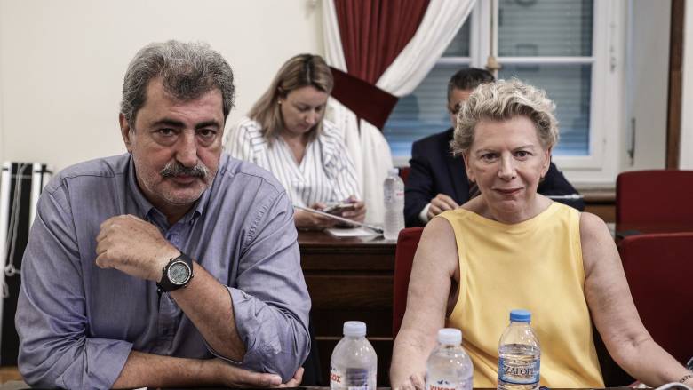 Άρση ασυλίας για Πολάκη και Ακρίτα εισηγείται η αρμόδια Επιτροπή της Βουλής