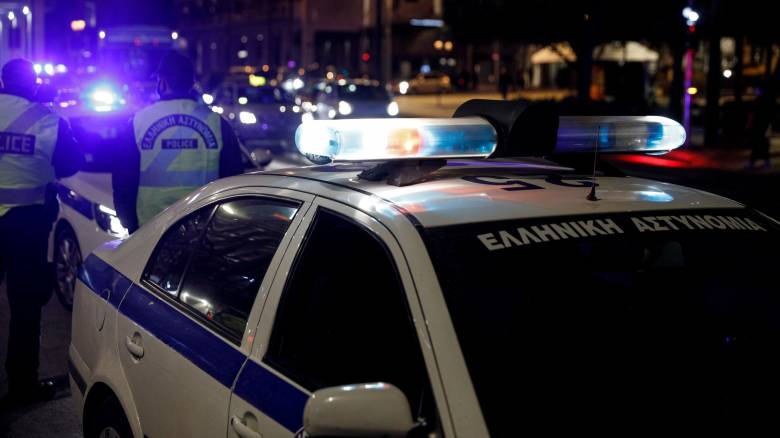 Θεσσαλονίκη: Συνελήφθη 59χρονος που έριξε βενζίνη σε πρόσωπο 22χρονης - Υπέστη έγκαυμα