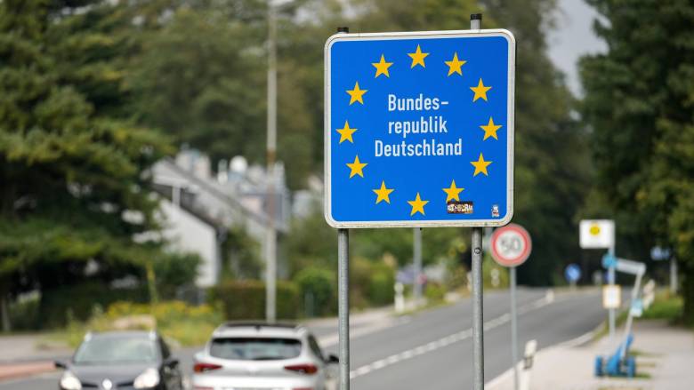 Γερμανία: «Οι εντατικοί συνοριακοί έλεγχοι μπορούν να διατηρηθούν μόνο για λίγες εβδομάδες»