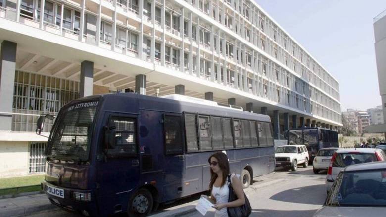 Θεσσαλονίκη: Στην δικαιοσύνη σήμερα τα 28 μέλη ακροδεξιάς οργάνωσης - 13 ανήλικοι στους συλληφθέντες