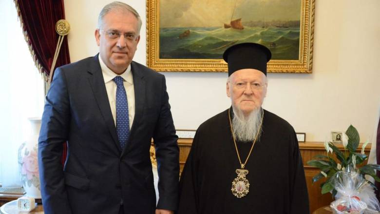 Συνάντηση Θεοδωρικάκου με τον Οικουμενικό Πατριάρχη Βαρθολομαίο