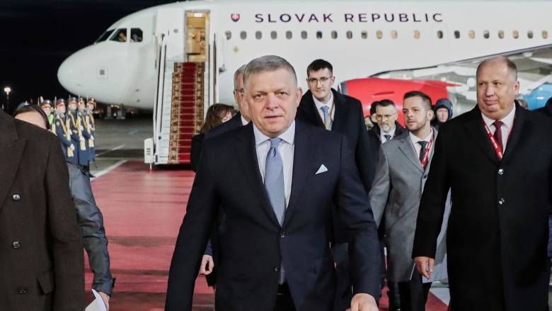 Γαλλία: Επικρίνει την παρουσία του πρωθυπουργού της Σλοβακίας στη Μόσχα