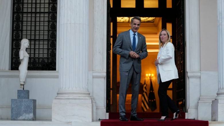 Οι επενδύσεις στο σιδηρόδρομο στη συνάντηση Μητσοτάκη με Μελόνι - Τα τέσσερα αιτήματα της Αθήνας