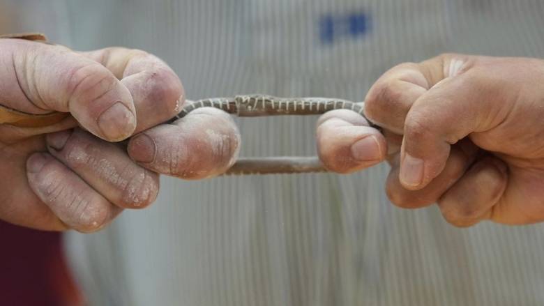 Διαπραγματεύσεις με θέσεις… μη διαπραγματεύσιμες