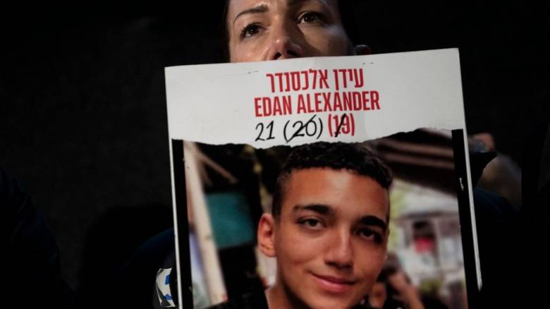 Η Χαμάς ανακοίνωσε ότι θα απελευθερώσει τον Ισραηλινοαμερικανό όμηρο Ίνταν Αλεξάντερ