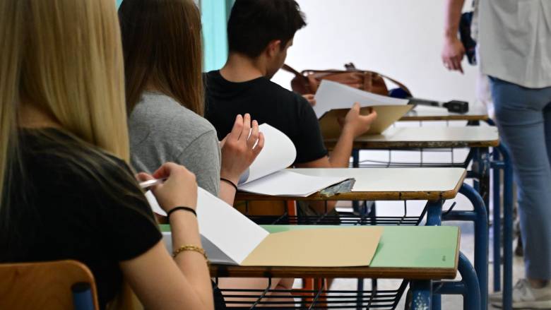 Πανελλαδικές εξετάσεις 2025: Πότε σταματούν τα μαθήματα στα Λύκεια - Ποιο το πρόγραμμα των εξετάσεων