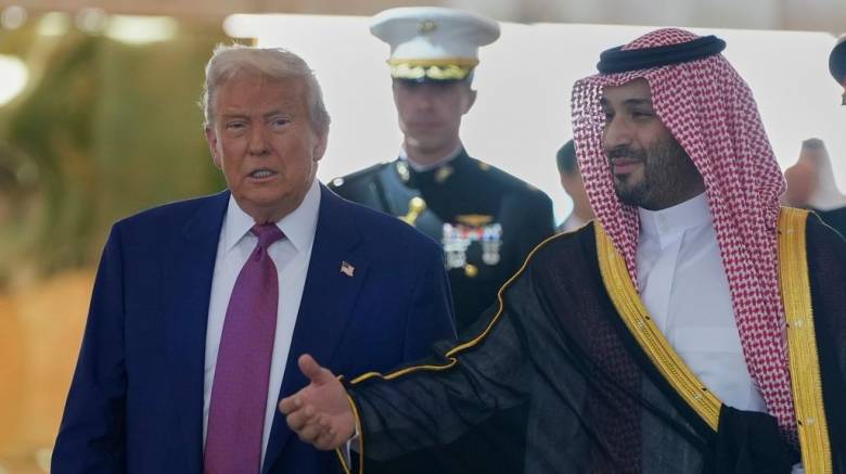 Στη Σαουδική Αραβία ο Ντόναλντ Τραμπ - Το βλέμμα του σε επενδύσεις τρισεκατομμυρίων