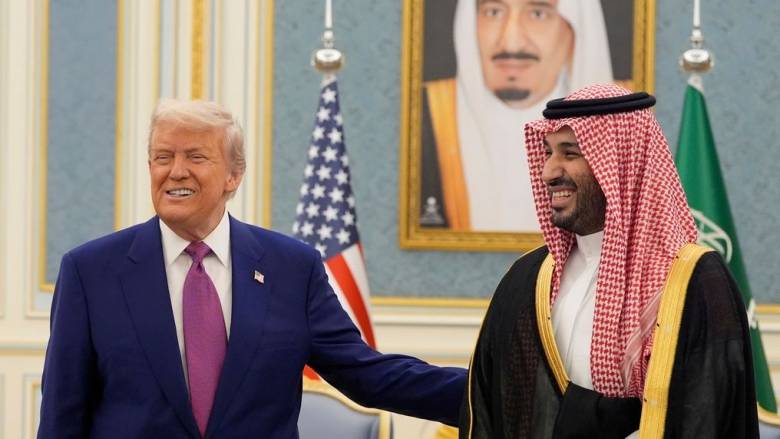 «Είναι πολύ σοφός για την ηλικία του» - Εγκωμιαστικά σχόλια του Τραμπ για τον πρίγκιπα Σαλμάν