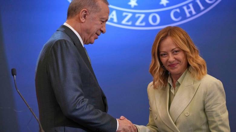 Επικοινωνία Μελόνι - Ερντογάν για τις διαπραγματεύσεις Ρωσίας - Ουκρανίας