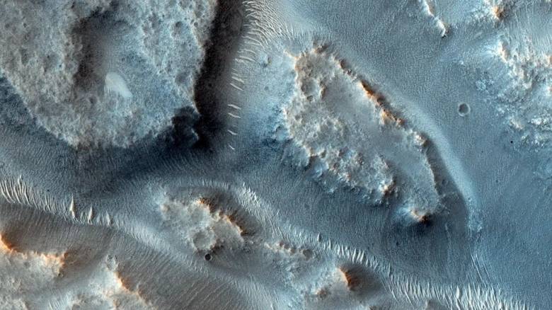 Σεισμικά κύματα στον Άρη μαρτυρούν την ύπαρξη κρυμμένου ωκεανού σε βάθος 8 χιλιομέτρων