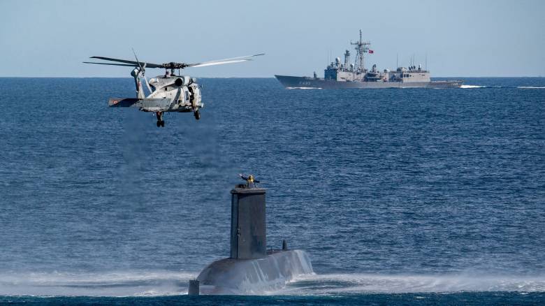 Αναγκαστική προσγείωση για ελικόπτερο του τουρκικού Πολεμικού Ναυτικού στην Αττάλεια
