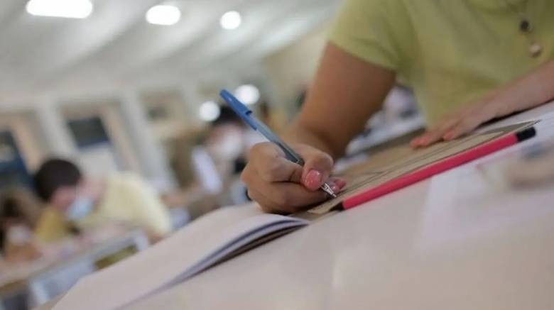 Πανελλήνιες 2025: Πώς προμηθεύονται οι υποψήφιοι το Δελτίο Εξεταζόμενων