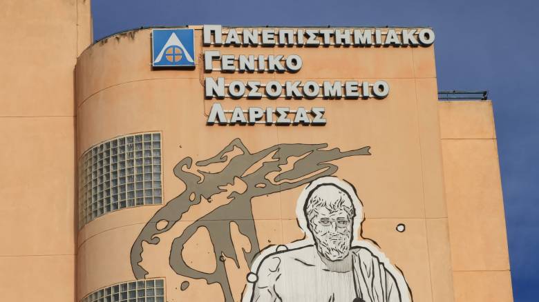 Παιδί παρασύρθηκε από αυτοκίνητο στη Λάρισα ενώ έκανε ποδήλατο - Μεταφέρθηκε στο νοσοκομείο