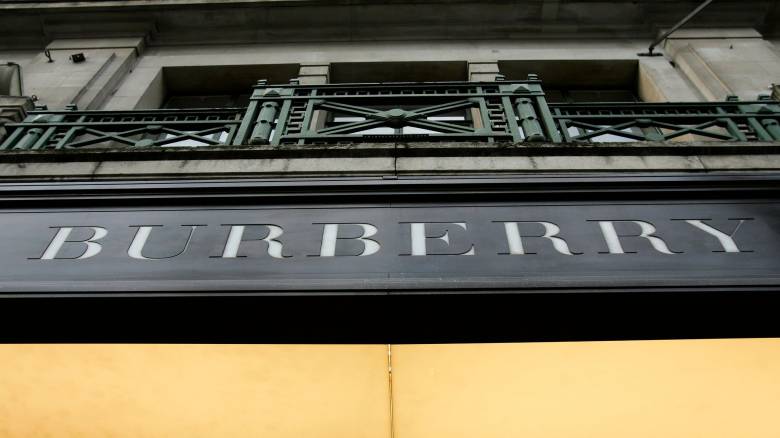 Το 20% του προσωπικού της απολύει η Burberry - Έρχονται 1.700 περικοπές