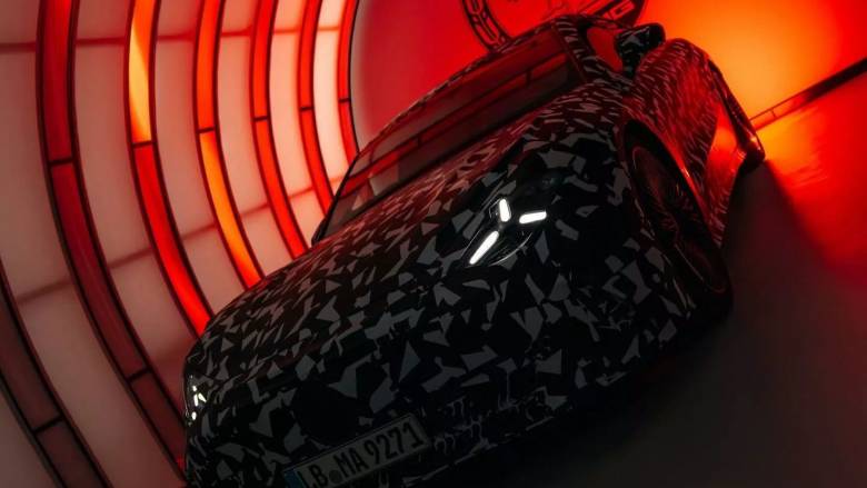 H Mercedes-AMG ετοιμάζει μια νέα σούπερ λιμουζίνα με 1.000+ ίππους