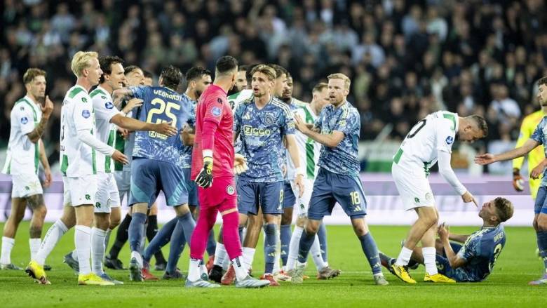 Ο Άγιαξ ισοφαρίστηκε στο 99' από τη Γκρόνινγκεν και... χάνει ένα «δικό» του πρωτάθλημα