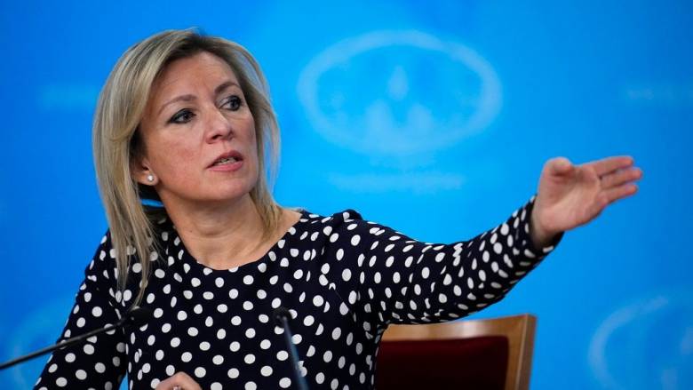 «Περιμένουμε τον κλόουν να τελειώσει»: Νέα επίθεση Ζαχάροβα στον Ζελένσκι