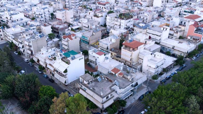 Τι ακίνητα επιλέγουν Έλληνες και ξένοι – Ποιες περιοχές «ανεβαίνουν» σε τιμές και ζήτηση