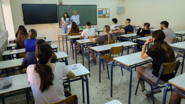 Πανελλήνιες 2025: Ποιοι δικαιούνται επίδομα 350 ευρώ – Ποια δικαιολογητικά απαιτούνται