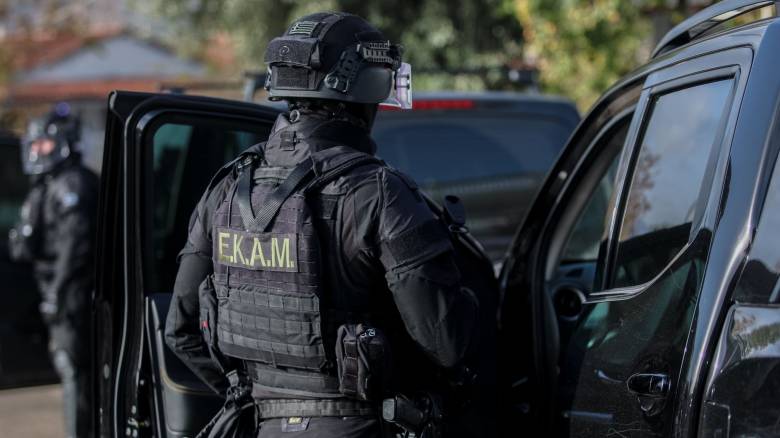 Αγ. Βαρβάρα: Ευρείας κλίμακας επιχείρηση της Διεύθυνσης Οργανωμένου Εγκλήματος για ναρκωτικά