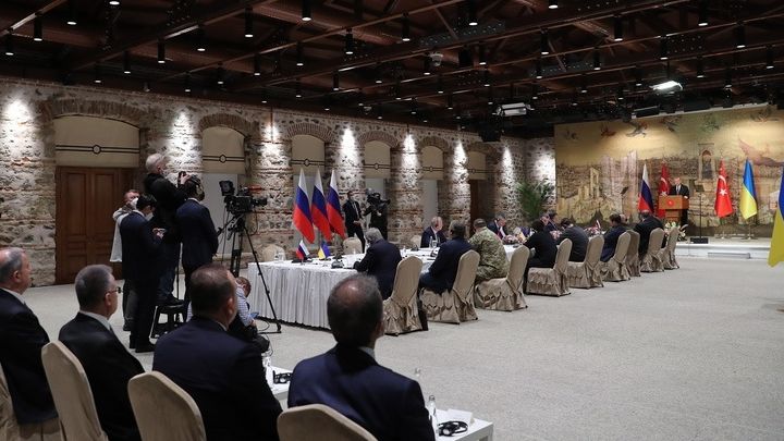 Ξεκίνησε η τριμερής συνάντηση Τουρκίας - ΗΠΑ - Ουκρανίας στην Κωνσταντινούπολη