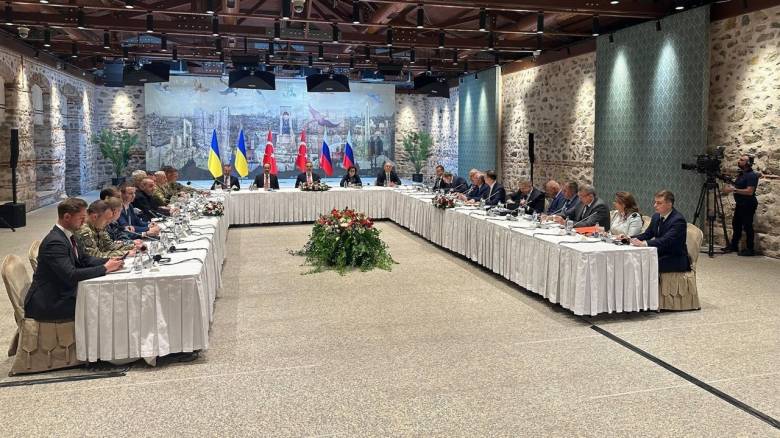 Στην κόψη του ξυραφιού οι συνομιλίες Ρωσίας - Ουκρανίας: Έτοιμοι για εκεχειρία δηλώνουν οι Ουκρανοί