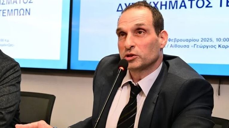 Η πρώτη αντίδραση του πρώην προέδρου του ΕΟΔΑΣΑΑΜ για την εμπρηστική επίθεση στο σπίτι του