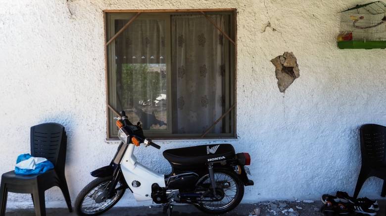 Σεισμός στην Εύβοια: Κατεδαφιστέα τρία σπίτια, ρωγμές σε σχολεία