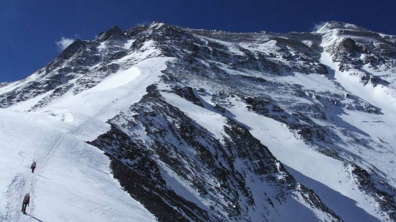 Νεπάλ: Δύο ορειβάτες έχασαν τη ζωή τους στο Έβερεστ