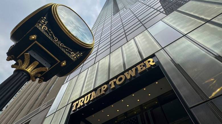 Ο Τραμπ εξετάζει σχέδιο για την κατασκευή πύργου στο Βιετνάμ