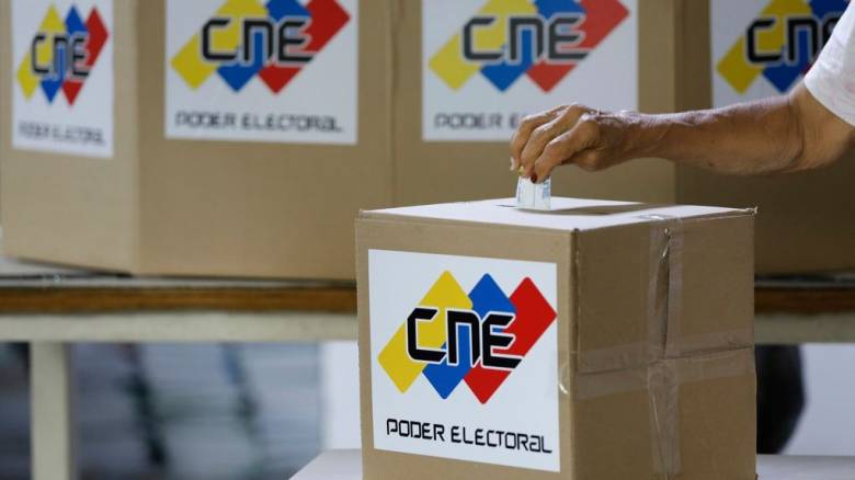 Η Βενεζουέλα αναστέλλει τις πτήσεις από την Κολομβία - Καταγγέλλει αφίξεις «μισθοφόρων»