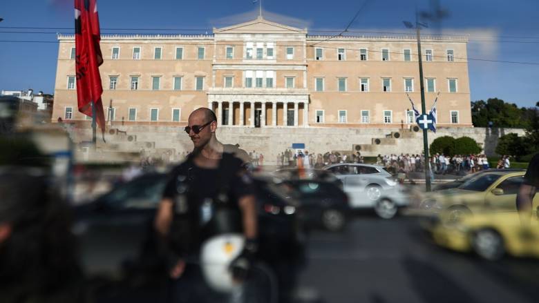 Αποκαταστάθηκε η κυκλοφορία στο Σύνταγμα μετά τη μαζική διαδήλωση για τη Γάζα