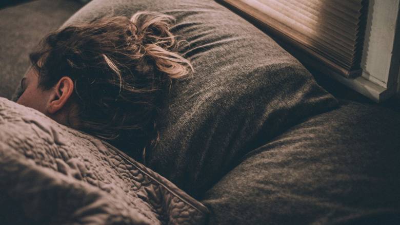 Πανελλήνιες εξετάσεις 2025: Πόσο σημαντικός είναι ο καλός ύπνος - Πόσες ώρες είναι ιδανικές