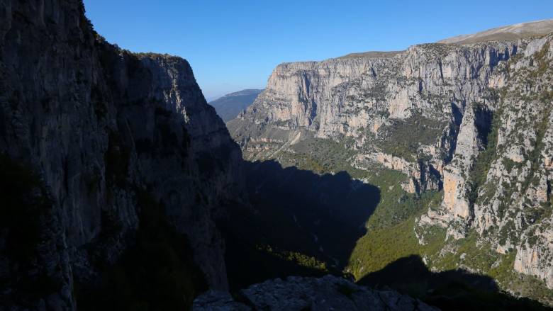 Επιχείρηση διάσωσης δύο Βέλγων πεζοπόρων στη χαράδρα του Βίκου