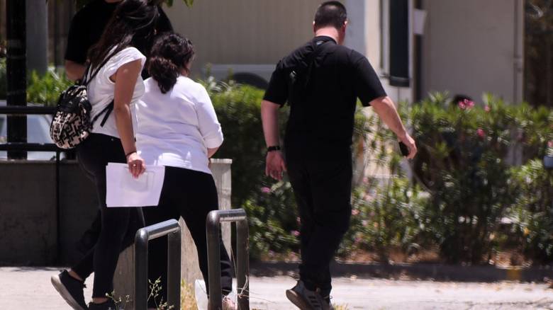 Βαριά αδικήματα στη δημοσιογράφο για τα ψεύτικα ταξίδια στο Αμπού Ντάμπι - Απολογείται την Τρίτη