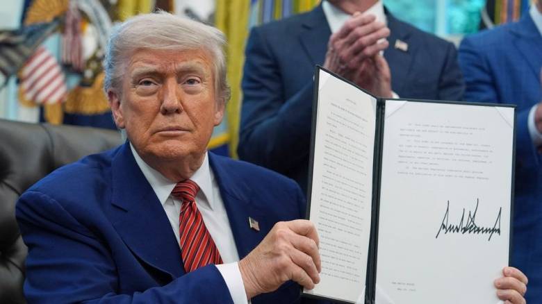 Ο Τραμπ υπέγραψε τέσσερα διατάγματα για την «αναγέννηση» της πυρηνικής ενέργειας στις ΗΠΑ