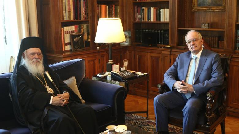 Συνάντηση Προέδρου Δημοκρατίας με Αρχιεπίσκοπο Αθηνών - Συζήτησαν για το Διεθνές Θεολογικό Συνέδριο