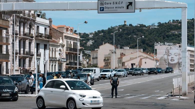 Γαλλία: Σε σαμποτάζ οφείλεται η διακοπή της ηλεκτροδότησης στις Κάννες