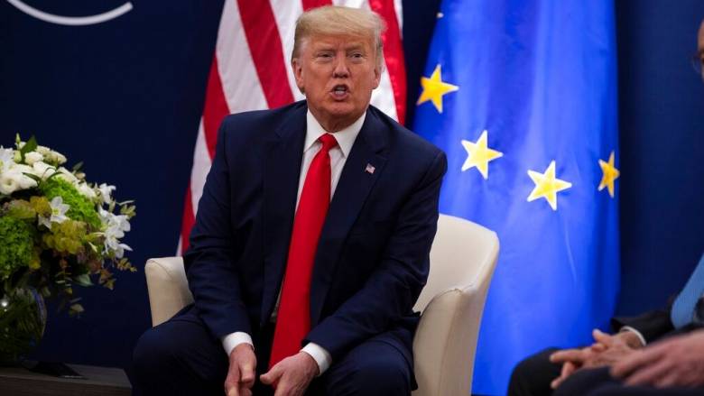 Ο Τραμπ είπε στον επικεφαλής της Fed ότι έκανε «λάθος» που δεν μείωσε τα επιτόκια