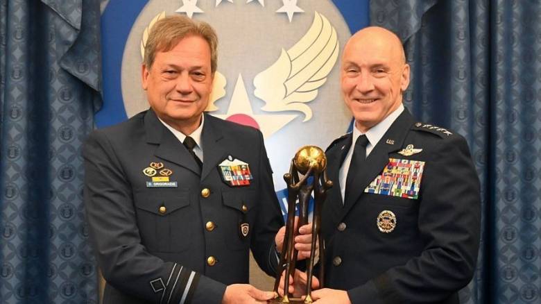 Επίσκεψη αρχηγού ΓΕΑ στις HΠΑ - Στο επίκεντρο τα F-35