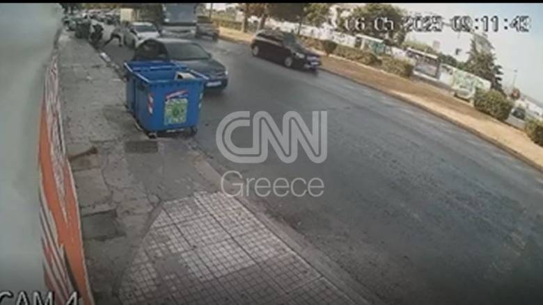 Η στιγμή που ο 24χρονος γιος επιχειρηματία καταφέρνει να ξεφύγει από τους απαγωγείς του