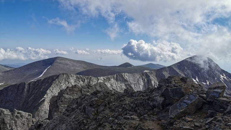 Απεγκλωβίστηκε οικογένεια ορειβατών από τον Όλυμπο ύστερα από επιχείρηση της Πυροσβεστικής