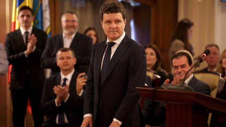 Ρουμανία: Ορκίζεται πρόεδρος ο Νικούσορ Νταν - Εντείνεται το κλίμα του πολιτικού διχασμού