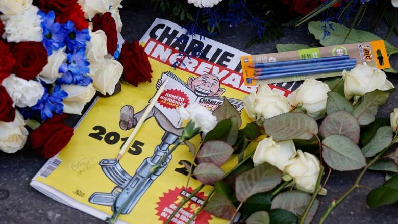 Το Charlie Hebdo προσφεύγει στην δικαιοσύνη για φιλορωσικά ψεύτικα εξώφυλλα