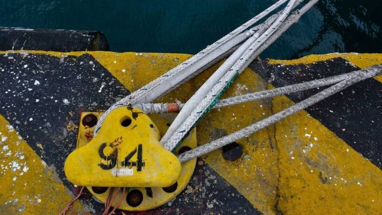 Μύκονος: Πλοίο προσέκρουσε σε ρυμουλκό και προβλήτα - Απαγορευτικό απόπλου και ταλαιπωρία επιβατών