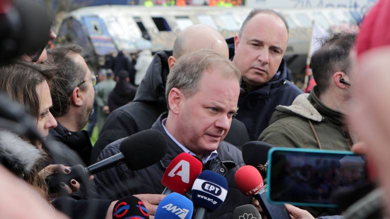 Τέμπη: Με παρουσία Καραμανλή η Ολομέλεια για την προανακριτική - Σφοδρή επίθεση από αντιπολίτευση