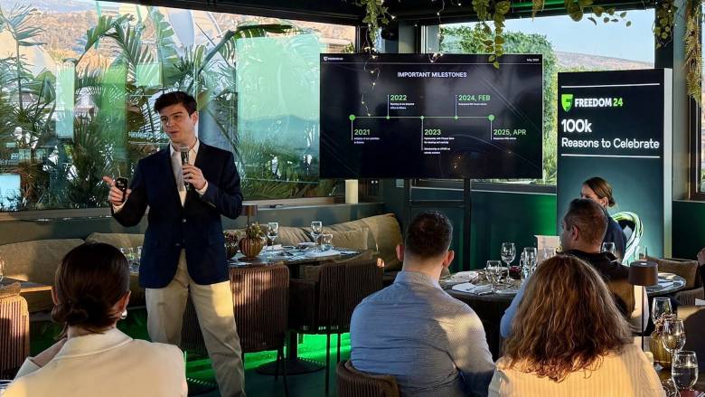 Freedom24: Ξεπέρασε τους 100.000 πελάτες στην Ελλάδα - Ποιες μετοχές επιλέγουν οι χρήστες