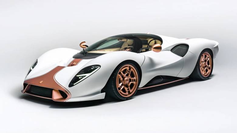 Η De Tomaso P72 είναι ένα παραδοσιακό supercar χωρίς οθόνες και ηλεκτρονικά