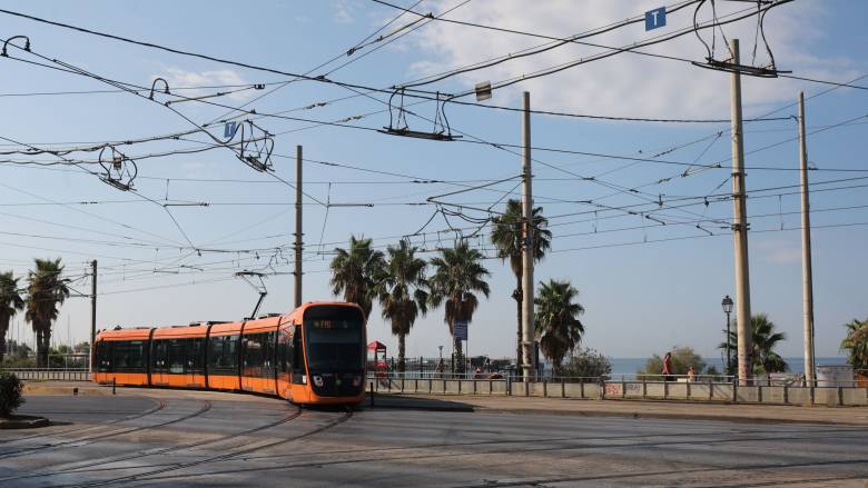 Αποκαταστάθηκε η κυκλοφορία σε ολόκληρη τη Γραμμή 7 του Τραμ Ασκληπιείο Βούλας - Αγία Τριάδα Πειραιά