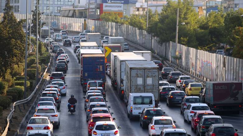 Τροχαίο στη Λεωφόρο Κηφισού – Με δυσκολία η κίνηση στο ύψος της αερογέφυρας προς τη Λ. Αθηνών